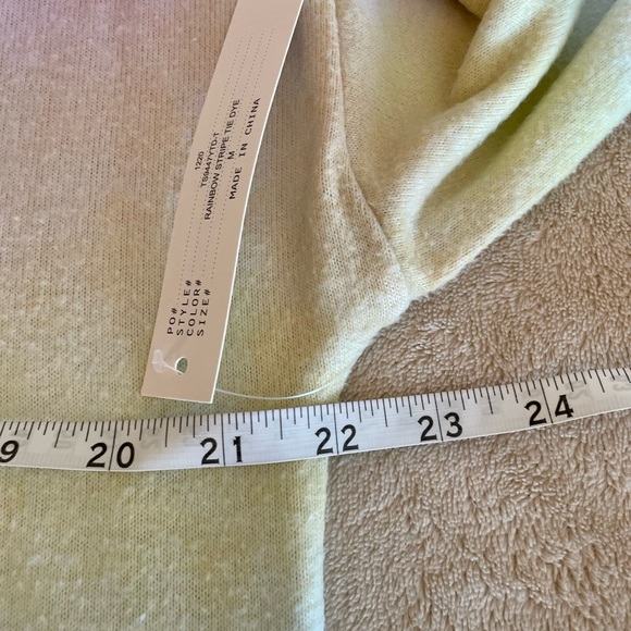 Theo and Spence Hooded Tie Dye Rainbow Sweater - Size M - Picture 12 of 15